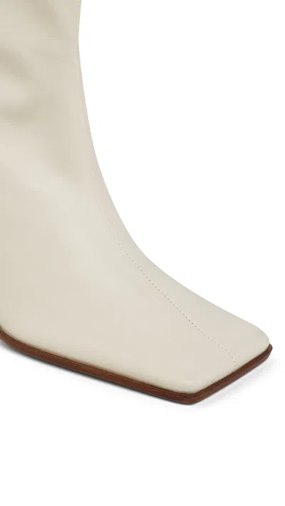 Alaïa Soft Square Boots In Leather In White