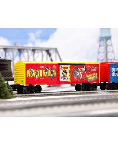 Lionel Dc Comics Wonder Woman And Dc O Gauge Model Train Boxcar In Red