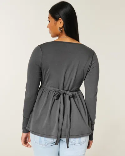 Hollister Long-sleeve Pinch Bust Graphic Babydoll Top In Gray