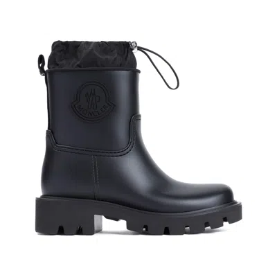 Moncler Drawstring Embosssed-logo Rain Boots In Black