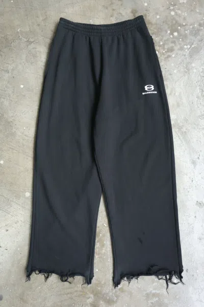 Pre-owned Balenciaga - S/s 24 - Unity Sports Icon Cropped Sweatpants In Black