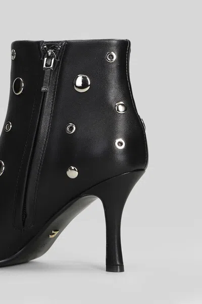 Lola Cruz High Heels Ankle Boots In Black Leather In Black