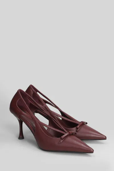 Lola Cruz Pumps In Bordeaux Leather In Burgundy
