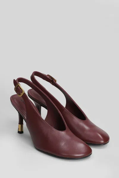 Lola Cruz Pumps In Bordeaux Leather In Burgundy