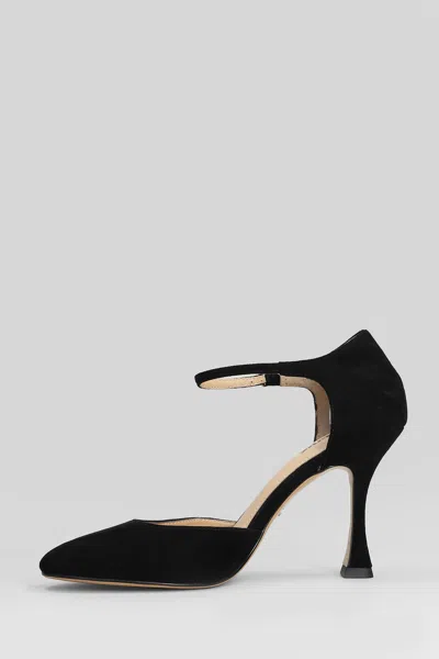 Lola Cruz Pumps In Black Suede In Multi