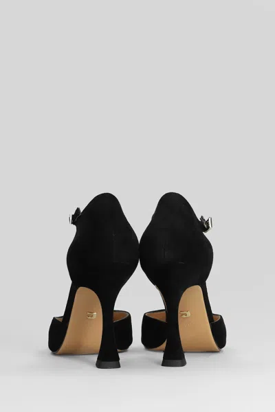 Lola Cruz Pumps In Black Suede In Multi