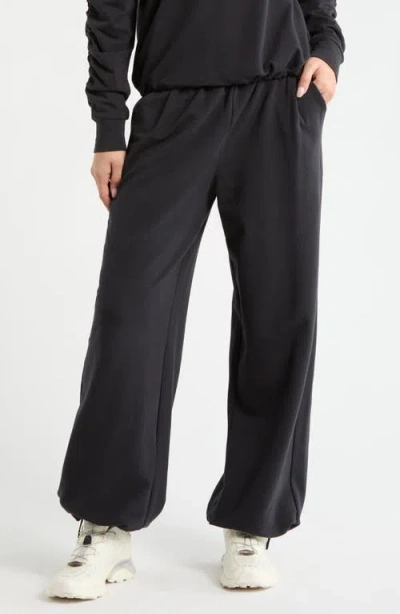 Zella Cinch Cord Hem Sweatpants In Black