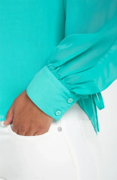 Liverpool Los Angeles Shirred Sleeve Chiffon Top In Green