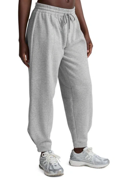 Beyond Yoga Luxefleece Barrel Leg Sweatpants In Gray