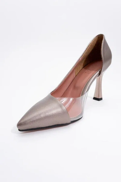 Prologue Shoes Ursula Pointed Toe Pump In Brown