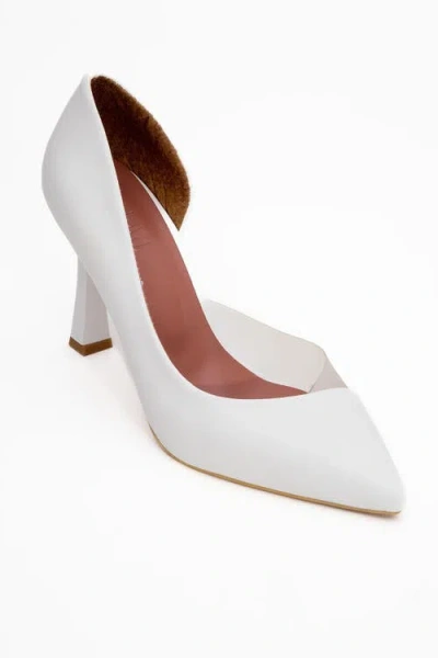 Prologue Shoes Ursula Pointed Toe Pump In White