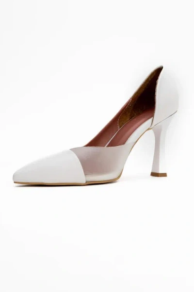 Prologue Shoes Ursula Pointed Toe Pump In White