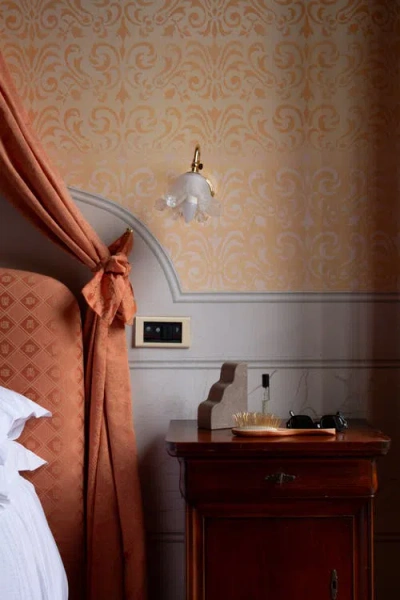 Parma Tile Cloud Bookend In Brown