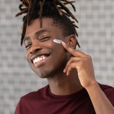 Cardon Daily Spf And Moisturizer In Black