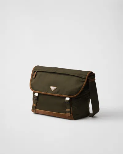 Prada Grosse Schultertasche Aus Re-nylon Und Wildleder In Green