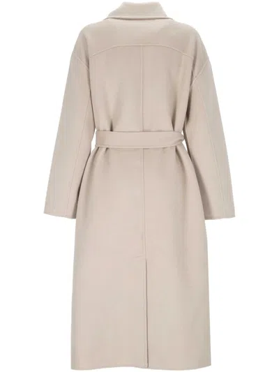 The Dynamis Studio Coats In Silver