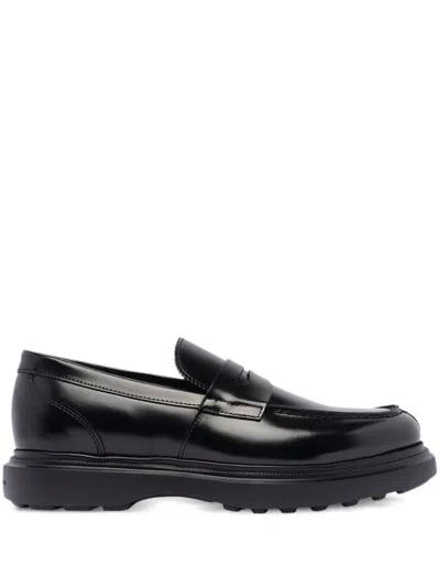 Stuart Weitzman Alvin Loafers In Black