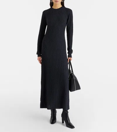 Totême Long-sleeve Slouch Waist Viscose Dress In Black