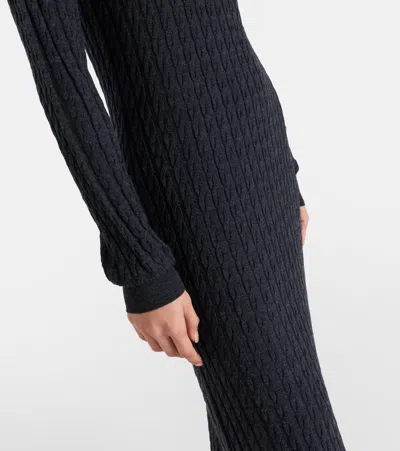 Totême Long-sleeve Slouch Waist Viscose Dress In Black