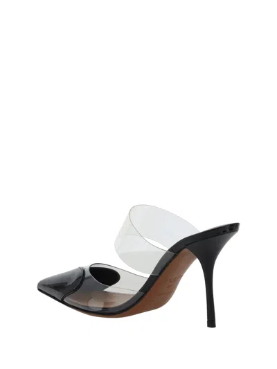 Alaïa Women Le Coeur Pumps In Black
