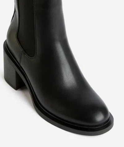Alviero Martini Boots In Black