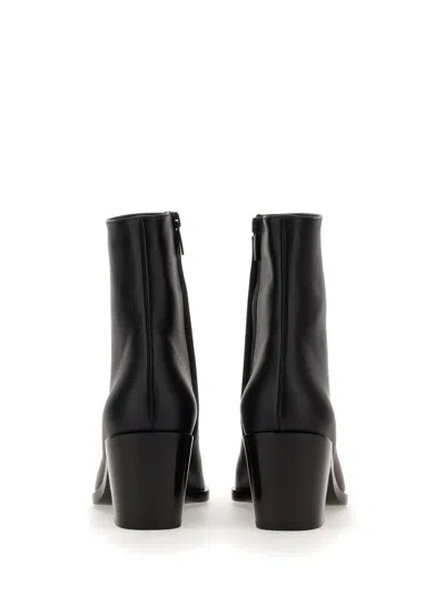 Gianvito Rossi Smooth Leather Ankle Boots With Pointed Toe In Black
