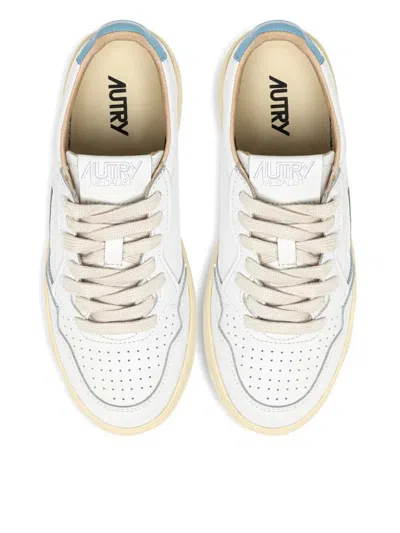 Autry Medalist Low Sneakers In White And Light Blue Leather In Multi