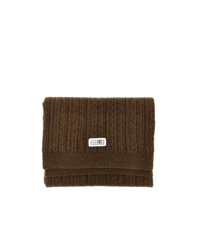 Mm6 Maison Margiela Numeric Patch Ribbed Scarf In Brown