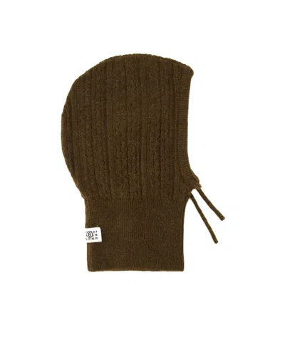 Mm6 Maison Margiela Numeric Patch Cable Knitted Hat In Brown