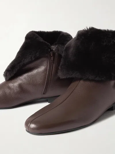 Totême Shearling Boots In Brown