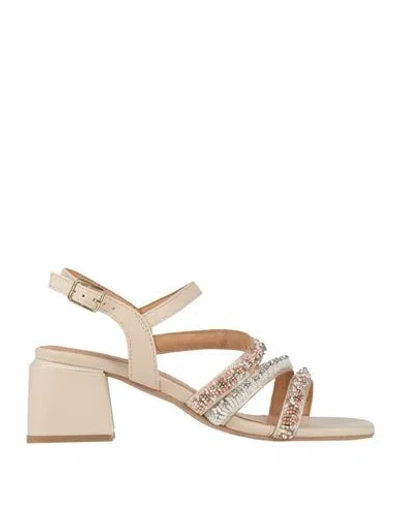 Gioseppo Woman Sandals Cream Size 6 Leather, Textile Fibers In Neutral