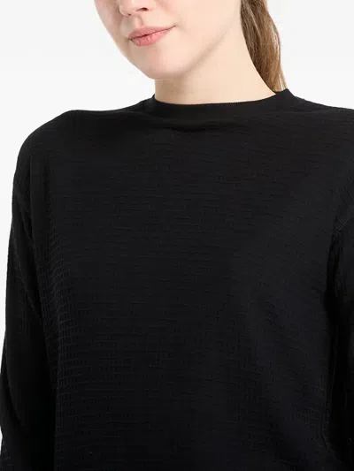 Craft Waffle Rn Top In Black