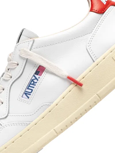 Autry Medalist Low Sneakers In Soft Leather With Cushioned Comfort In White