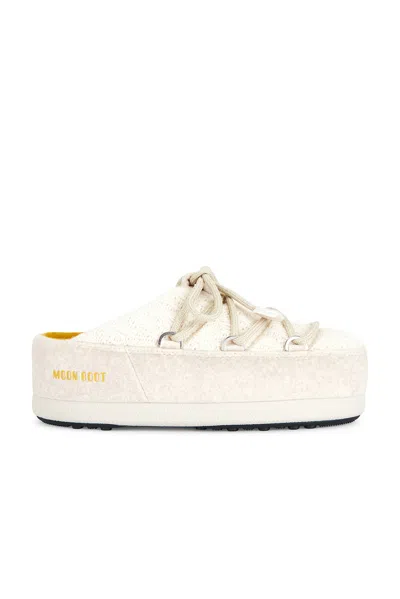Moon Boot X Guest In White