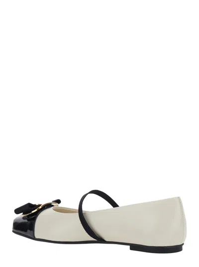 Ferragamo Zina White Ballet Flats With Band And Knot Detail With Logo On The Front In Leather Woman In White