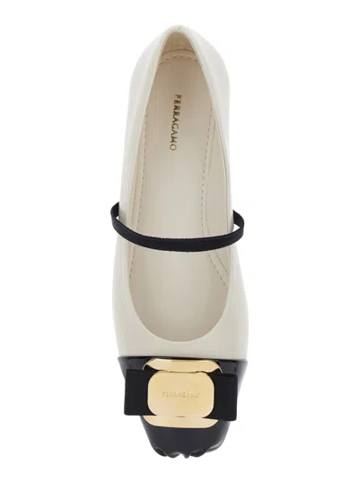 Ferragamo Zina White Ballet Flats With Band And Knot Detail With Logo On The Front In Leather Woman In White