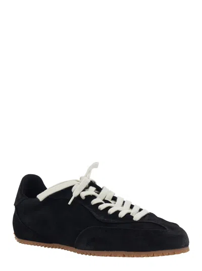 Axel Arigato Daze Runner Black Sneaker With Logo On The Tongue And Grooved Sole In Suede Man In Black