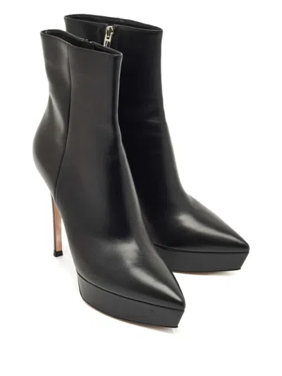 Pre-owned Gianvito Rossi Leather Platform Booties In Black