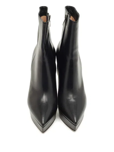 Pre-owned Gianvito Rossi Leather Platform Booties In Black