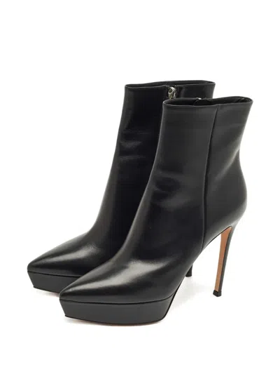 Pre-owned Gianvito Rossi Leather Platform Booties In Black
