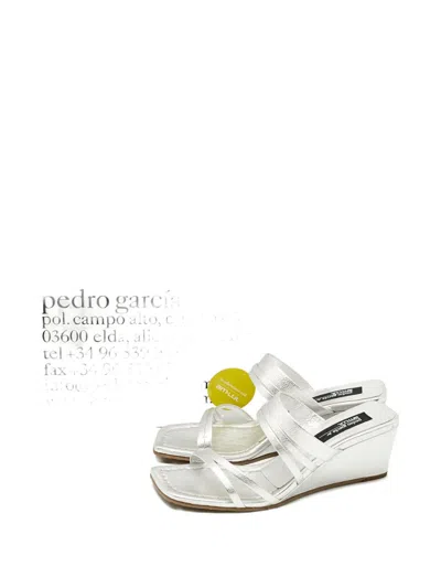 Pre-owned Pedro Garcia Silver-tone Wedge Sandals