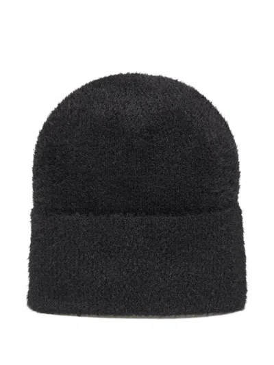 Nike Logo-embroidered Beanie Hat In Black