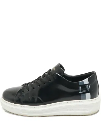Pre-owned Louis Vuitton Leather Sneakers In Black