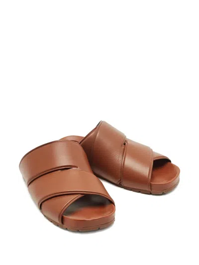 Pre-owned Bottega Veneta Criss-cross Leather Flat Sandals In Brown