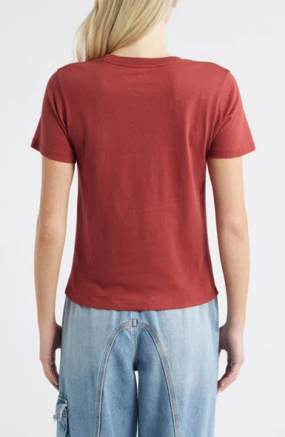 Golden Hour Roses & Stars Graphic T-shirt In Red