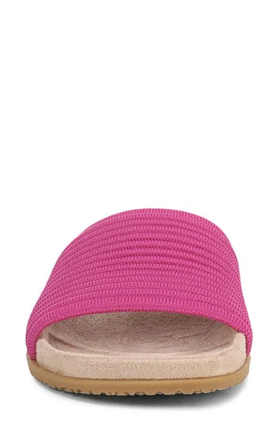 Vionic Evie Slide Sandal In Pink