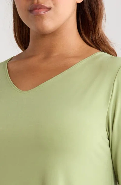 Vikki Vi Handkerchief Hem Tunic Top In Green