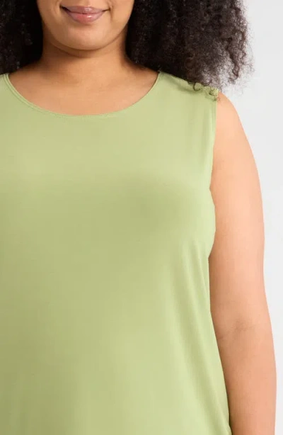 Vikki Vi Scoop Neck Tank In Green