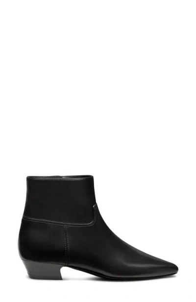 Stuart Weitzman Stassi Leather Zip Ankle Boots In Black
