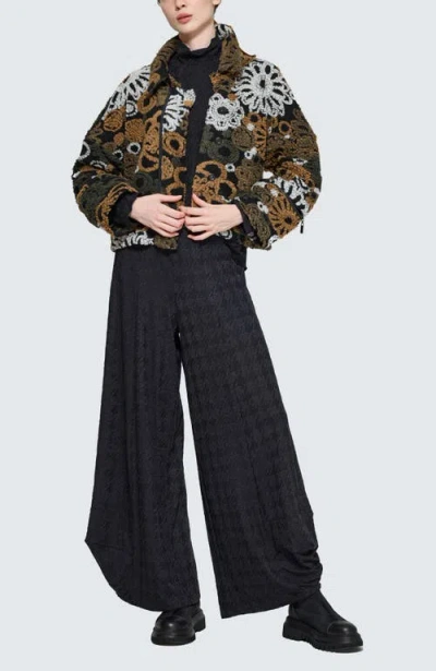 Luukaa Aeris Convertible Short Jacket In Multi